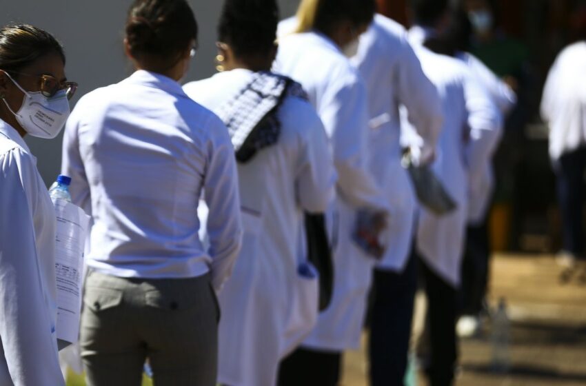  Revalida 2025/2: nota de corte da primeira fase fica em 61 pontos