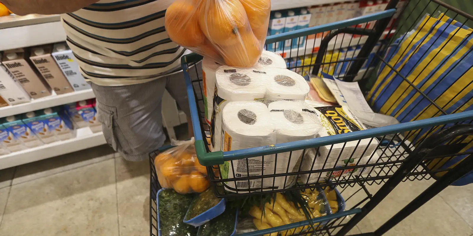  Inflação fecha julho em 0,26%; alimentos caem pela segundo mês seguido