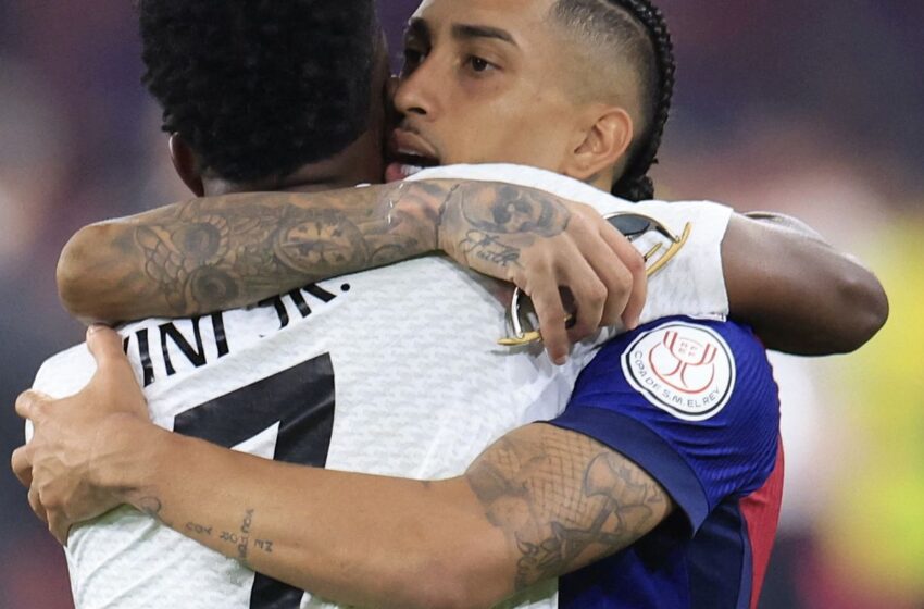  Raphinha e Vinicius Júnior são indicados ao prêmio Bola de Ouro