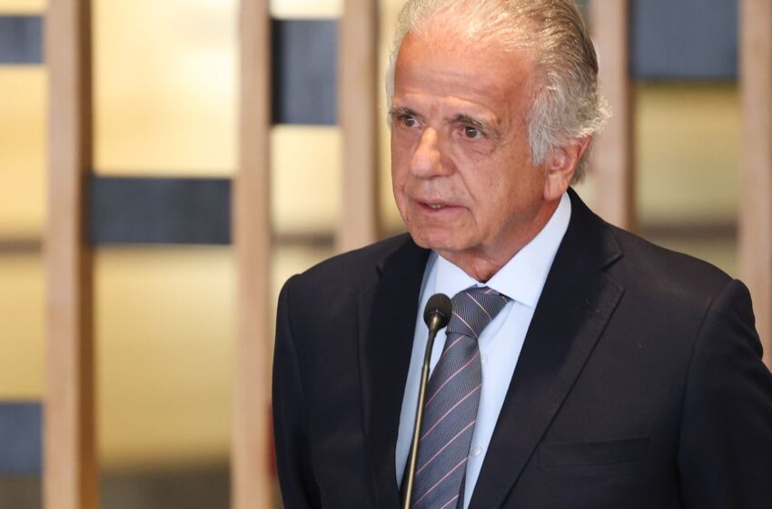  Crise entre Venezuela e EUA preocupa, diz ministro da Defesa do Brasil