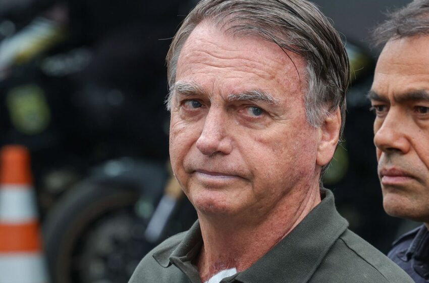  Após retirada de lesões da pele, Bolsonaro volta à prisão domiciliar