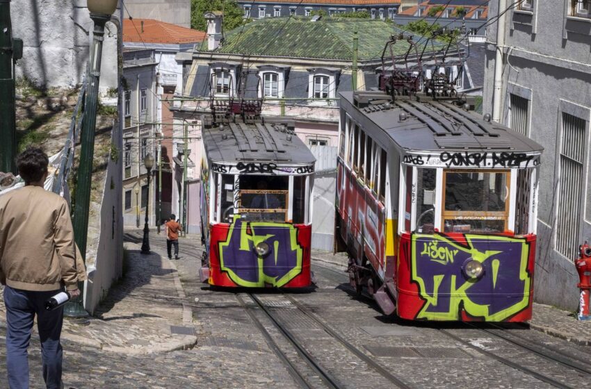  Acidente com bondinho em Lisboa deixa 15 mortos