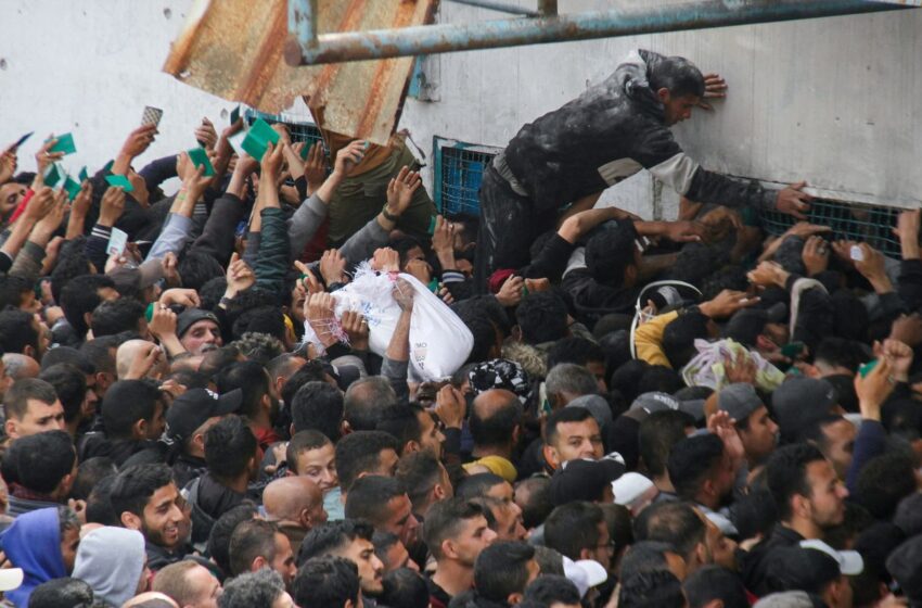  Ordem para saída da população provoca pânico na Cidade de Gaza