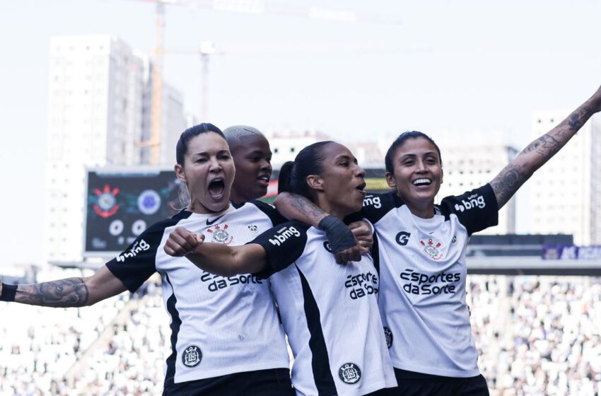  Corinthians vence Cruzeiro e conquista o hepta do Brasileirão Feminino