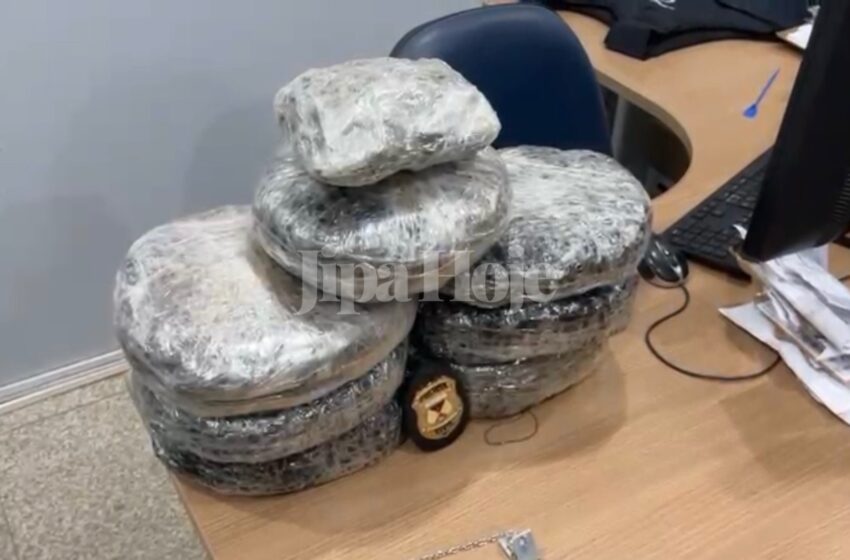  Polícia Apreende Mais de 7 kg de Drogas em Operação