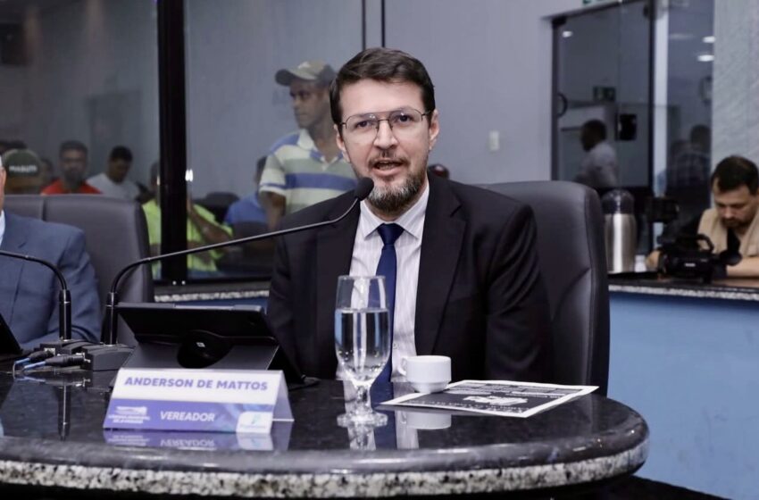  Vereador Anderson de Mattos acompanha manutenção de vias na Linha 90