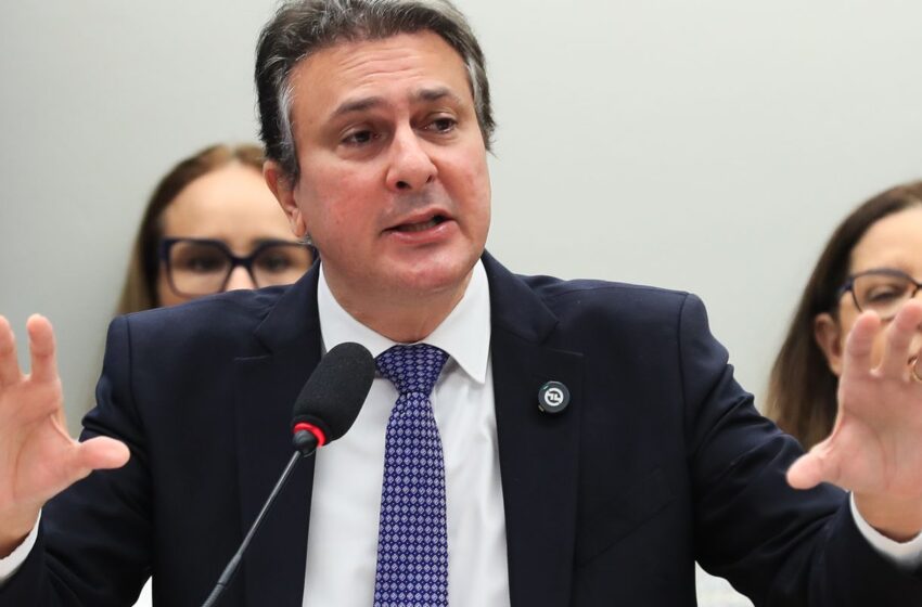  População deve cobrar Câmara sobre PEC da Blindagem, diz ministro