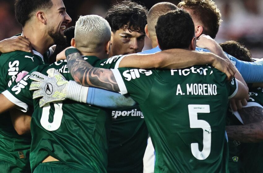  Virada e derrota rubro-negra levam Palmeiras à ponta do Brasileirão