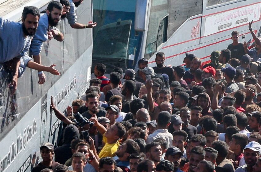  Israel começa a libertar presos palestinos