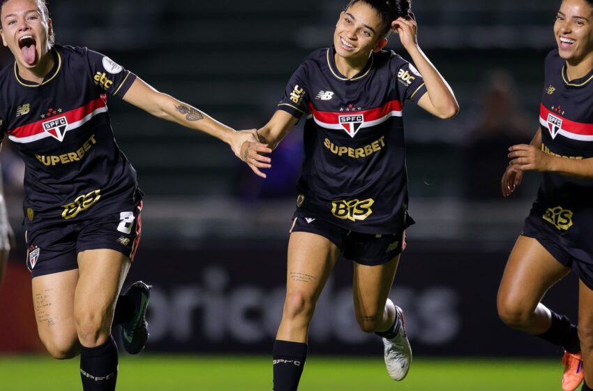  São Paulo vence Olimpia para avançar na Libertadores Feminina