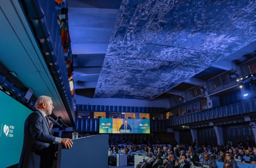  Lula diz que fome não é problema econômico, mas político