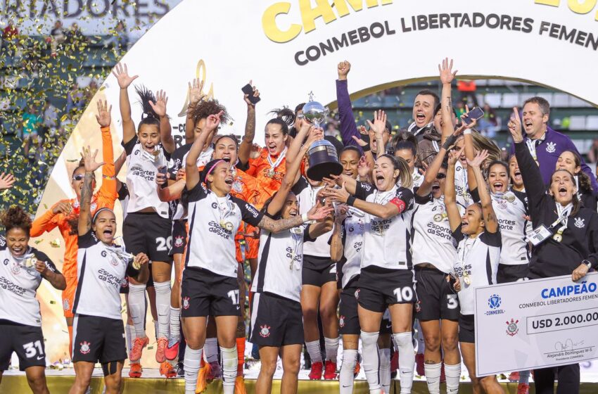  Libertadores: Corinthians faz história com tricampeonato consecutivo