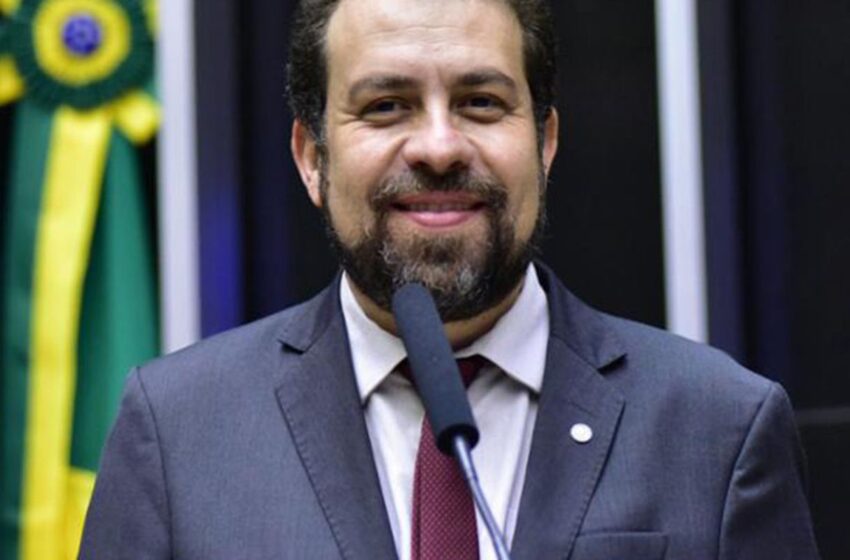  Boulos diz que colocará governo na rua, ouvindo demandas populares