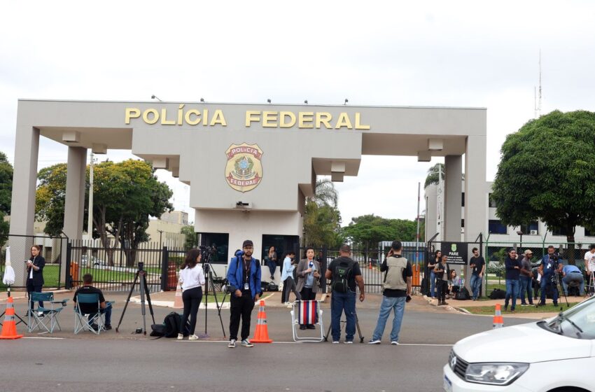  Advogado afirma que recorrerá da decisão que prendeu Bolsonaro