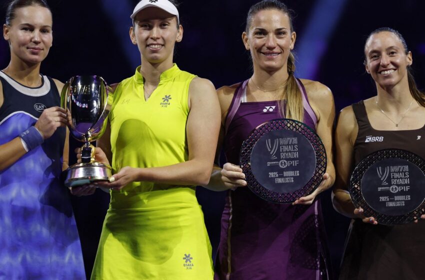  Stefani e Babos perdem na decisão e ficam com o vice no WTA Finals