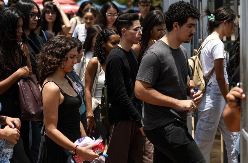  Enem: provas foram longas, mas com questões fáceis, dizem candidatos