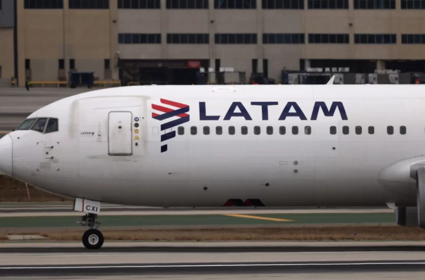  Latam cancela 173 voos após greve de pilotos no Chile; saiba o que fazer se comprou passagem
