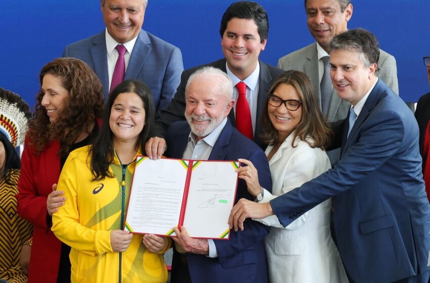  Lula envia para o Congresso projetos que criam a Unind e UFEsporte