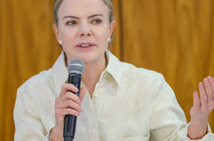  “Perde o Brasil”, diz Gleisi sobre derrubada de vetos do licenciamento