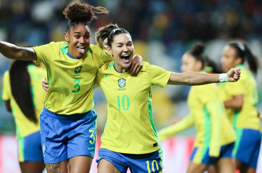  Seleção feminina fecha 2025 com goleada de 5 a 0 sobre Portugal