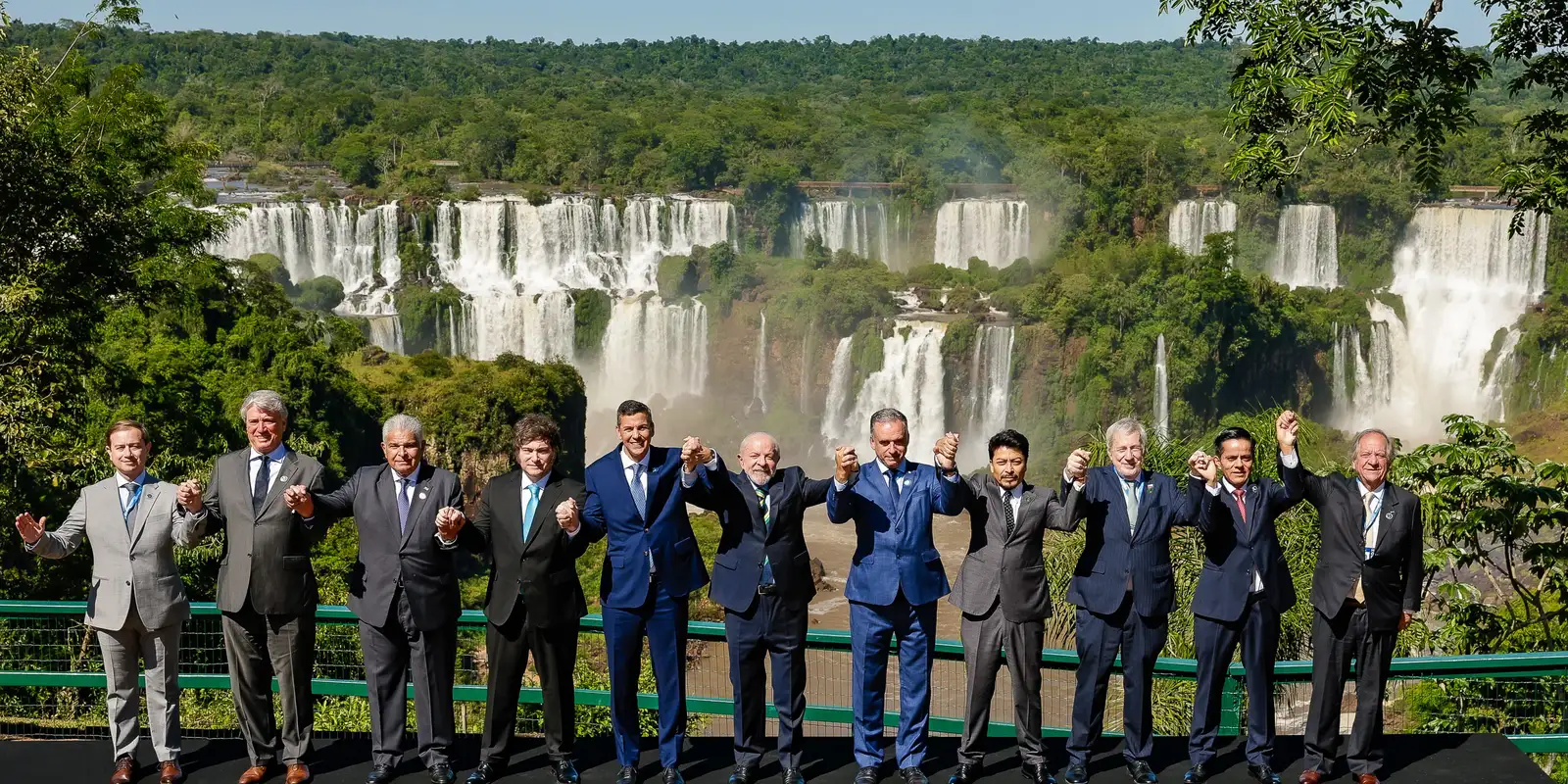  Acordo UE-Mercosul será assinado mesmo com oposição francesa, diz Lula