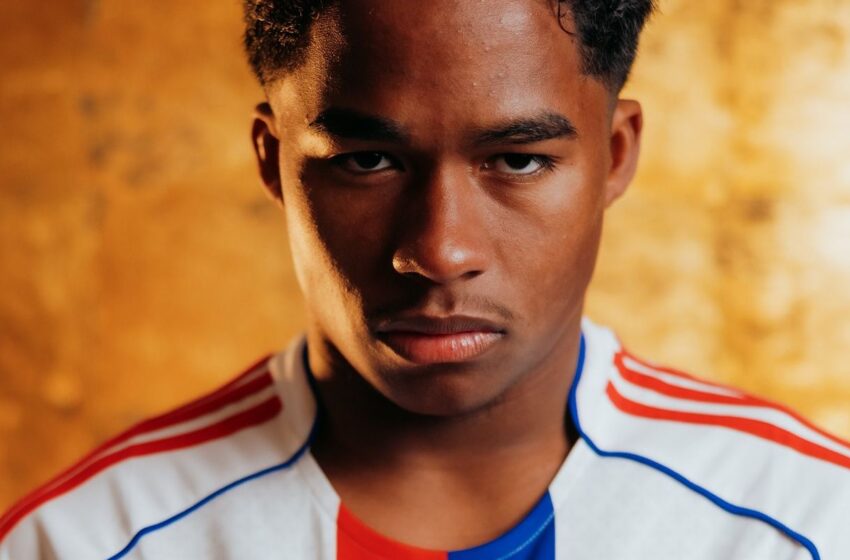  Lyon anuncia contratação por empréstimo do atacante Endrick