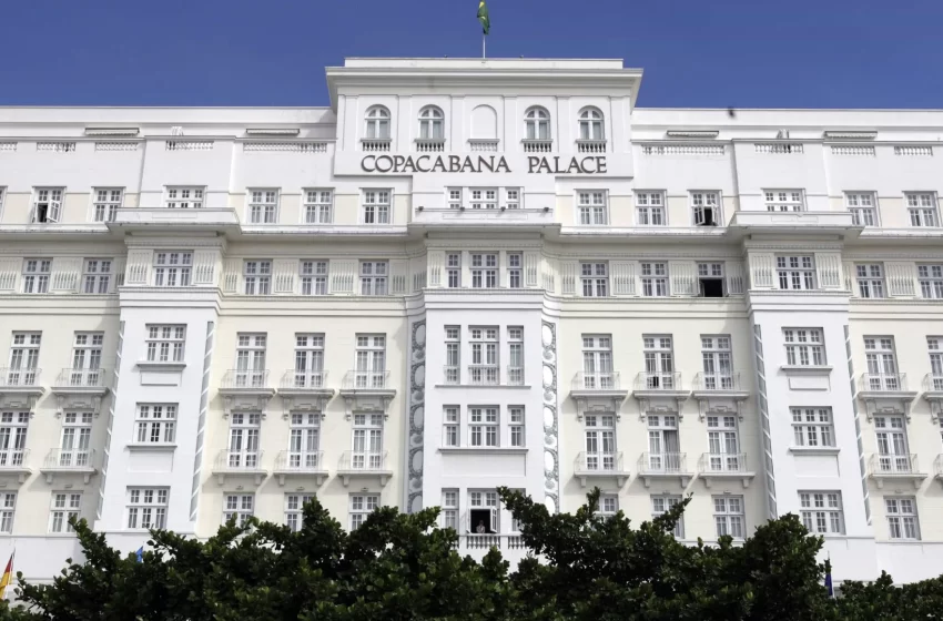  Hotéis de luxo como Copacabana Palace adotam escala 5×2