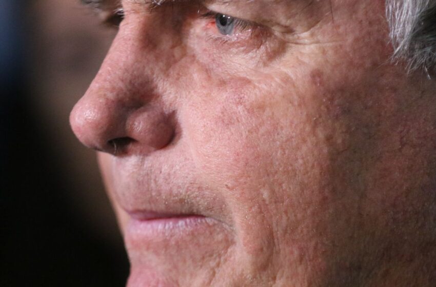  Com crise persistente de soluços, Bolsonaro faz nova cirurgia