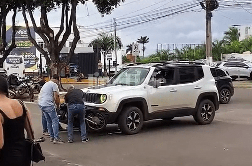  Motorista de Carro Invade Preferencial e Atinge Motociclista no Centro de Cacoal
