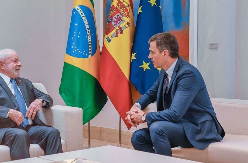  Lula agradece a Sánchez por apoio sobre acordo com UE