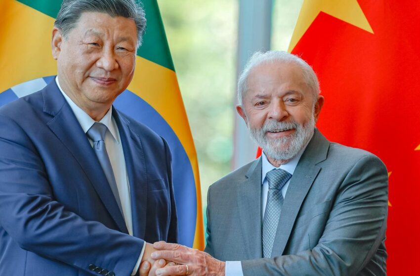  Xi Jinping garante a Lula apoio da China em tempos “turbulentos”