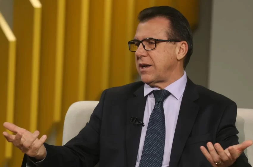  Marinho diz que novo salário mínimo e isenção do IR injetarão R$ 110 bi na economia em 2026