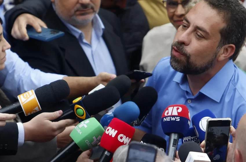  Fim da escala 6×1 deve aumentar produtividade, diz Boulos