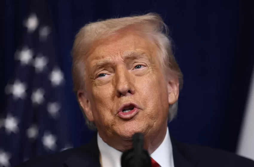  Trump ameaça impor tarifas a países que não apoiem posição dos EUA sobre a Groenlândia