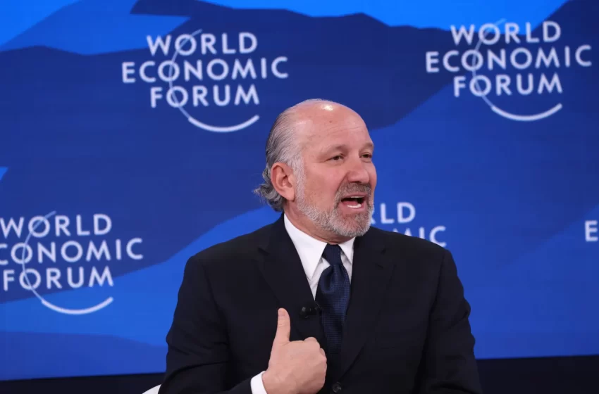  Em Davos, Lutnick diz que EUA voltariam a tarifar Europa em caso de retaliação