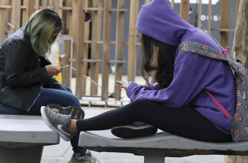  Reino Unido estuda proibição de redes sociais para crianças