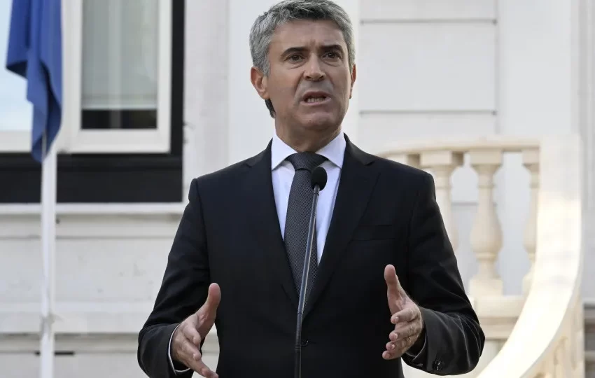  Carneiro anui em adiar quinzenal em situação crítica e vê garantia institucional do PR