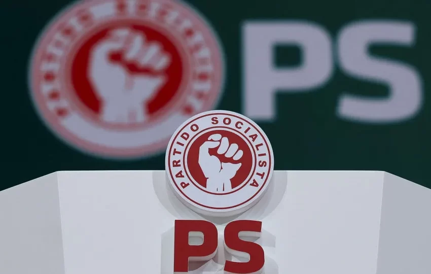  Grupo de militantes do PS fala em "estagnação do partido"