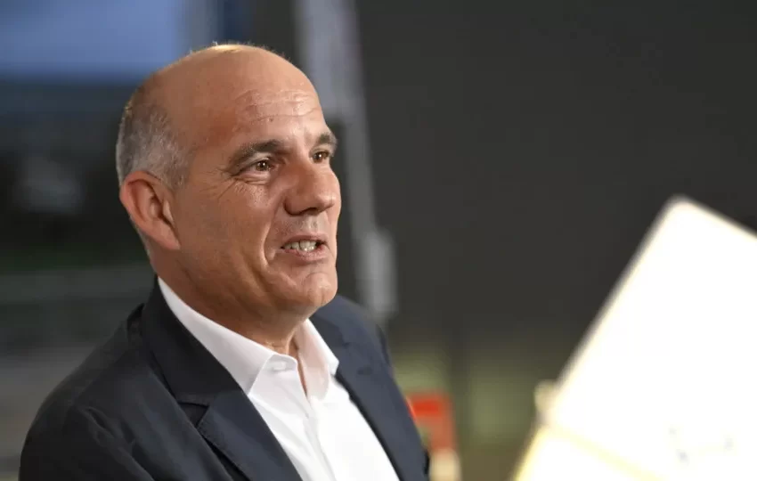  Raimundo desafia Governo a centrar-se na guerra da reconstrução