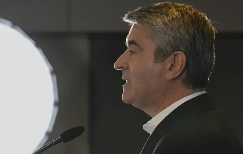  José Luís Carneiro formaliza recandidatura à liderança do PS