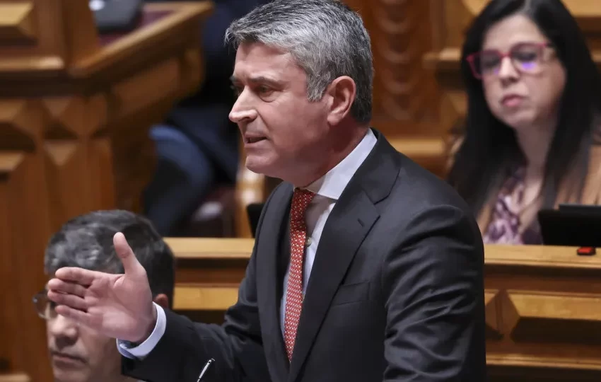  Carneiro considera "um erro" que Governo recuse prolongar calamidade