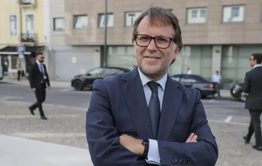  Da "personalidade forte" às "ideias cor-de-rosa". As reações ao novo MAI