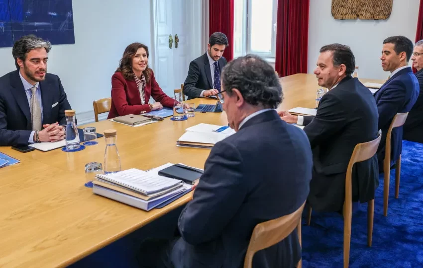  IL diz que Montenegro "não exclui totalmente" orçamento retificativo