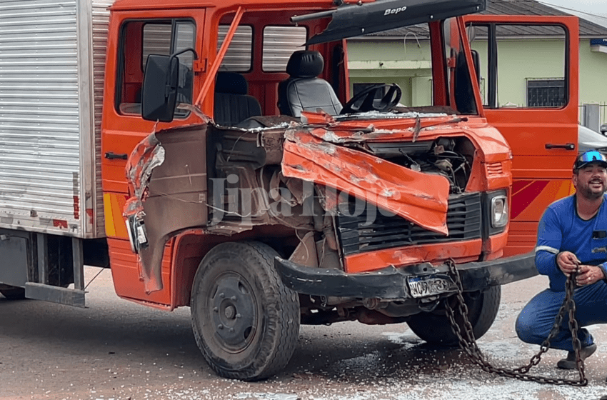  Colisão Entre Caminhões Termina com Veículo Tombado na BR-364