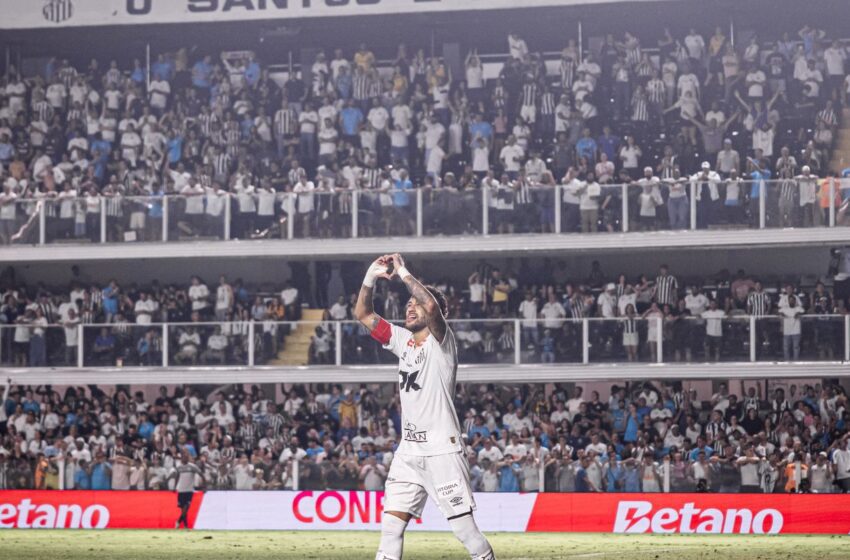  Neymar brilha e Santos vence primeira no Campeonato Brasileiro