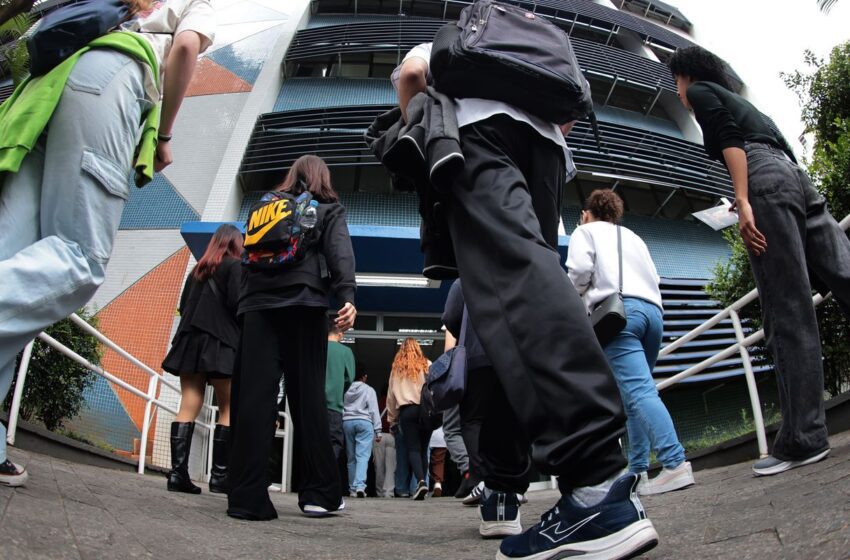  Pré-selecionados têm até fim da noite para completar cadastro no Fies