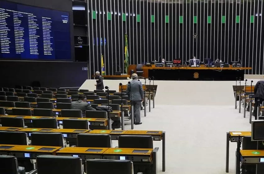  Veto de Lula a supersalários para Congresso e TCU pode acelerar criação de lei para regulamentar verbas indenizatórias