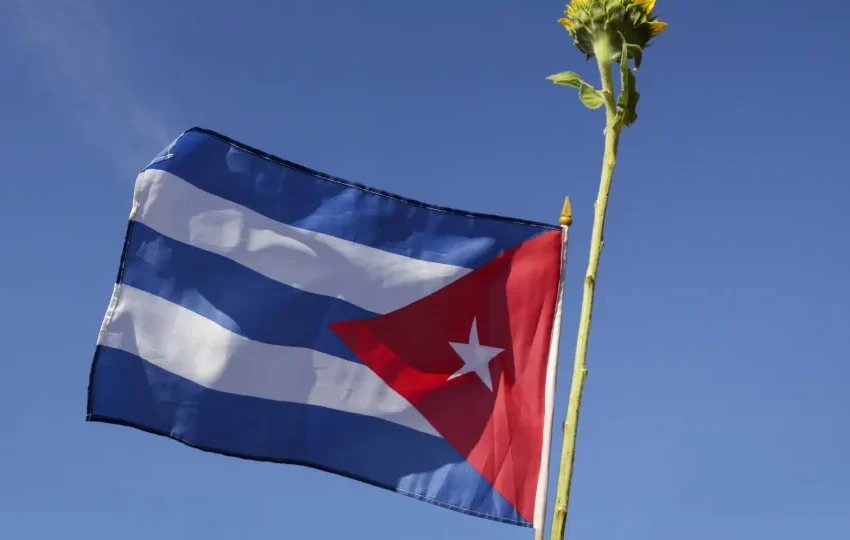  Cuba sem combustível para aviões a partir de segunda-feira