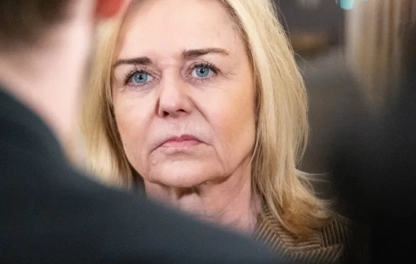  Diplomata norueguesa demite-se por alegadas ligações a Jeffrey Epstein