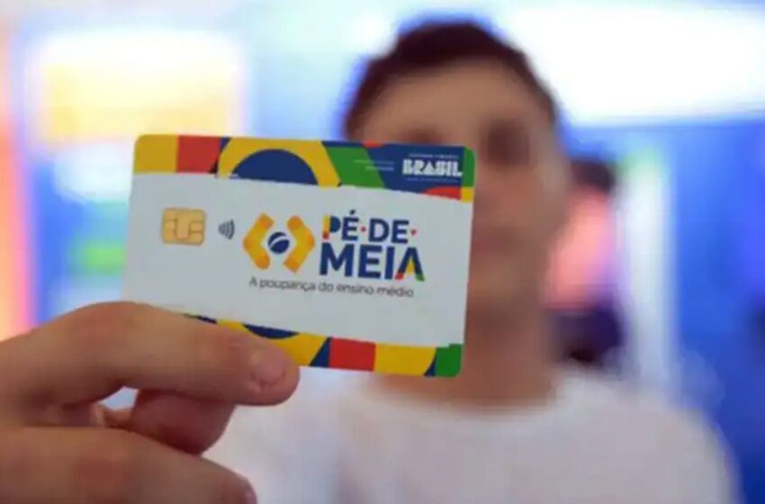 Pé-de-Meia paga incentivos a alunos nascidos em setembro e outubro